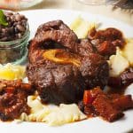 Beef fried with mushrooms